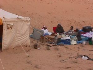 These large tents can stand a shamal, but you may not get much sleep inside. (photo: M. Alshanti)