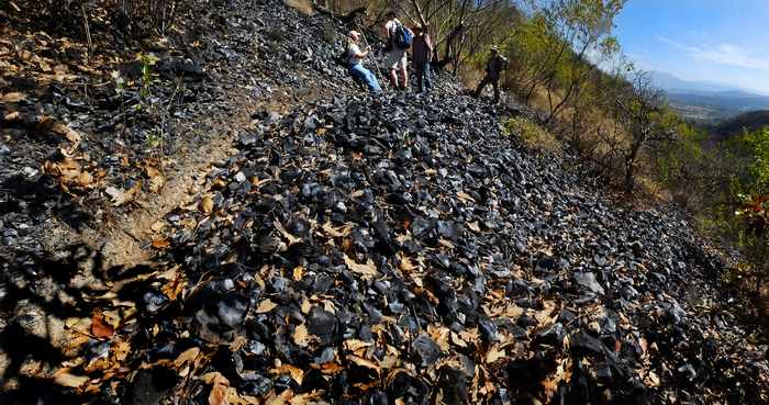 The biggest obsidian mine in what may be Mexico's biggest obsidian deposit